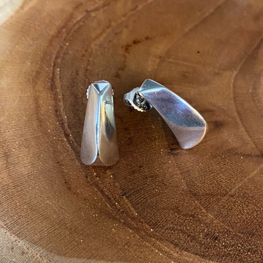 Retired James Avery Angled Rectangular Ear Post E… - image 1